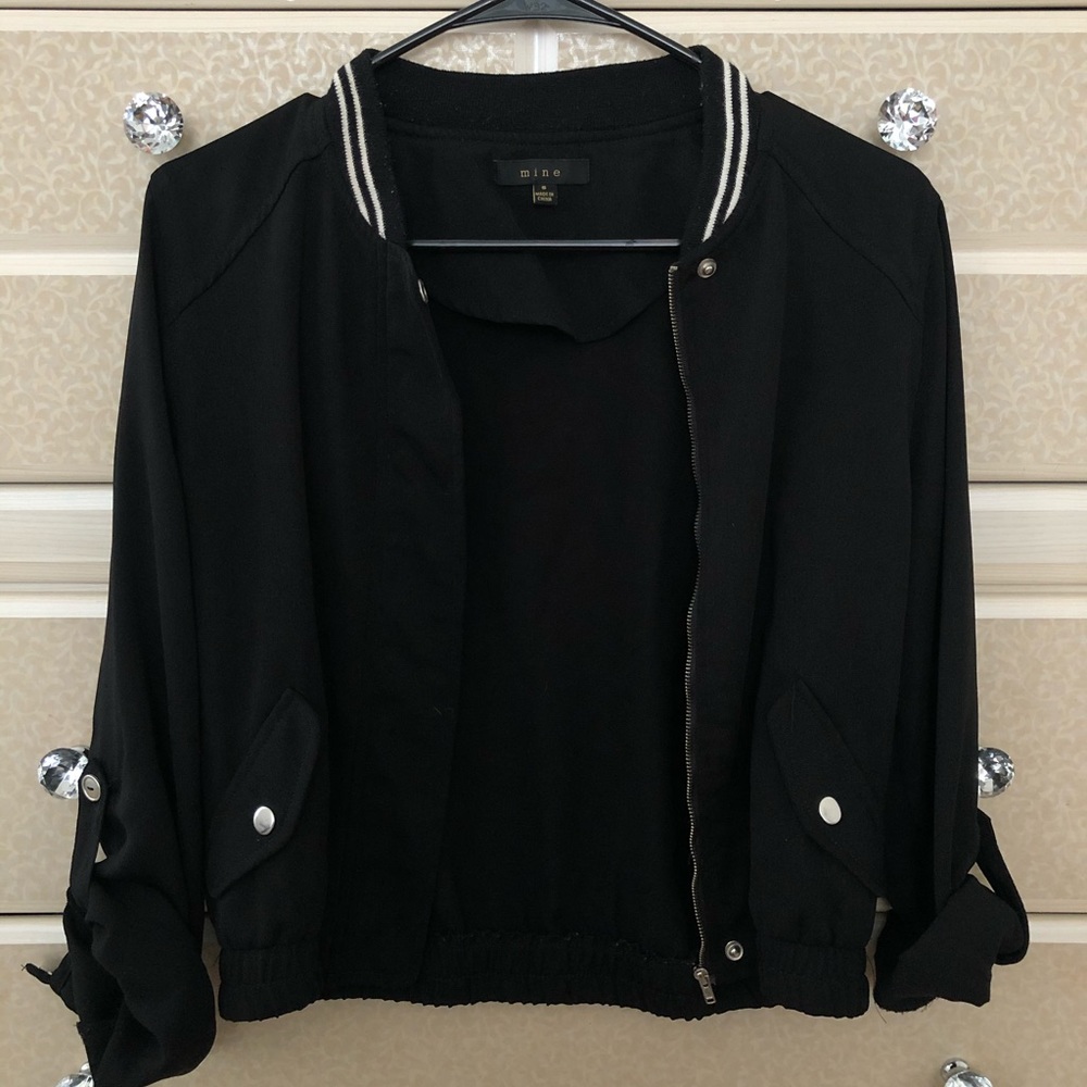 Women’s black jacket